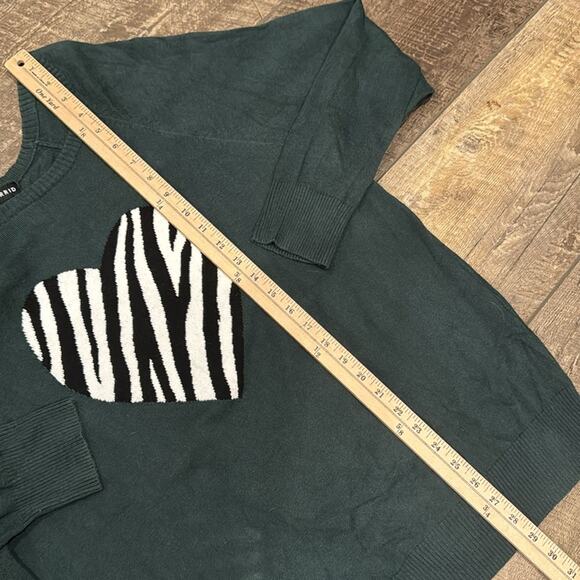 Torrid Women's Green Zebra Heart Pullover Sweater Size 2X - Picture 6 of 10